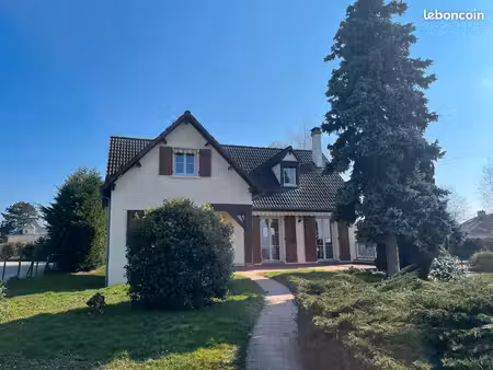 maison f5 avec piscine à louer – saint-georges-sur-baulche