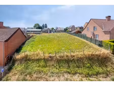 prachtig gelegen bouwperceel van bijna 7 are in heers  mo...