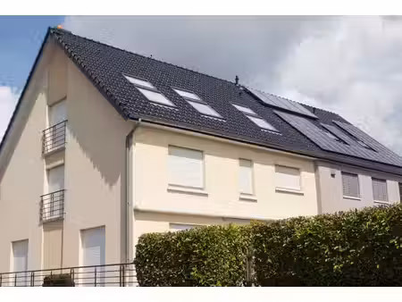 bel immeuble de rapport entièrement rénové de 10 unités