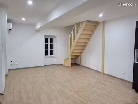 location t2