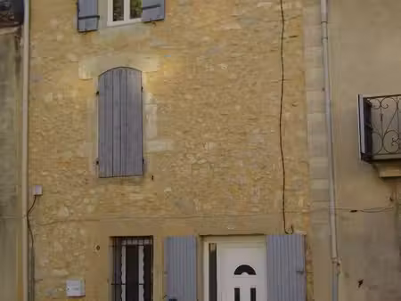 location maison de village