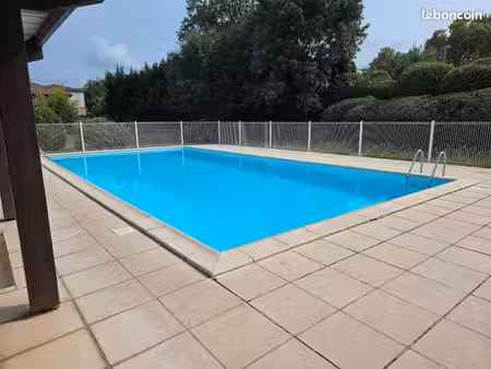 appartement t2 de 45 m² avec terrasse  piscine et 2 parkings