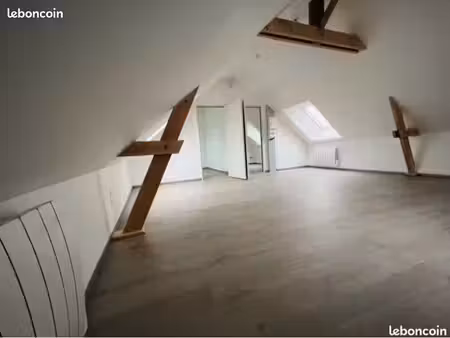 à louer appartement à cossé le vivien