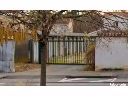 garage pour une voiture