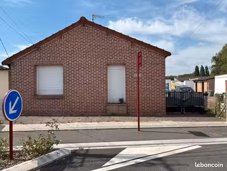 maison avec 3 chambres