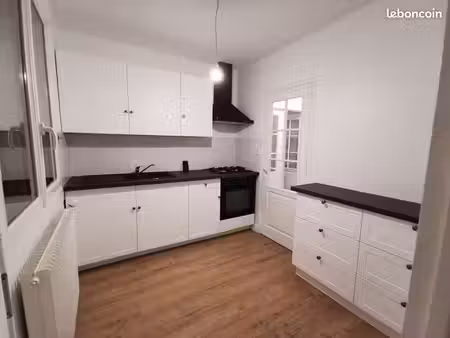maison t3-t4  74m2 (sous-sol et jardin)
