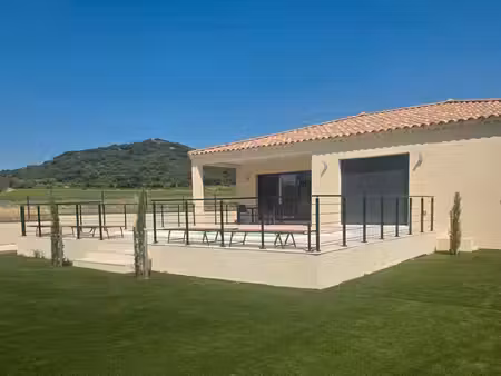 villa neuf tout confort t4 piscine de septembre a juin