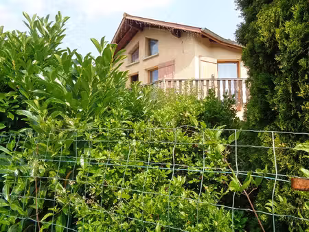 coubon(43)  maison de 240 m2 habitables  4 chambres sur 1440 m2 de terrain