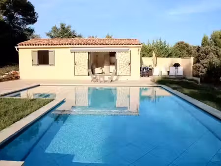 location meublée appartement 2 pièces 48 m² à la bastidonne (84120)  680 €