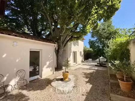 location meublée maison 3 pièces 53.36 m² à aix-en-provence (13090)  1 417 €