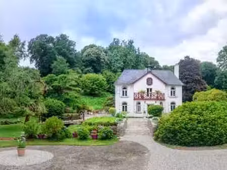 vente maison à châteauneuf-du-faou (29520) : à vendre / 238m² châteauneuf-du-faou