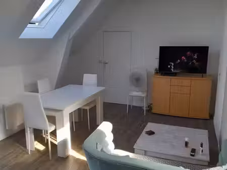 appartement t2 bis meublé avec grande chambre