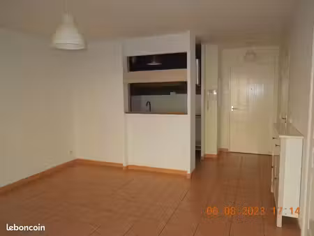 appartement t2 - 40 m2 - la joliette 13002