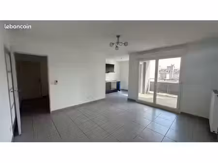 appartement / 2 pièces 49 1 m² meyzieu