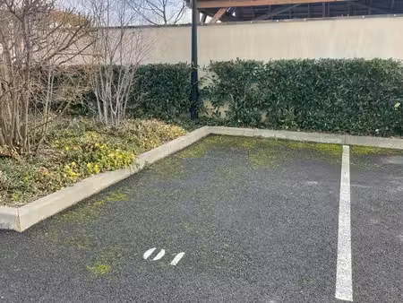 place de parking tigery