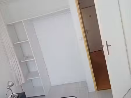 chambre meublée 10 m² – cergy