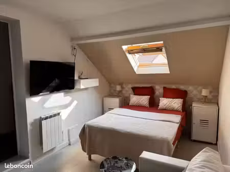 chambre meublée 15 m² avec dressing – tout inclus – gare cesson / savigny bourg