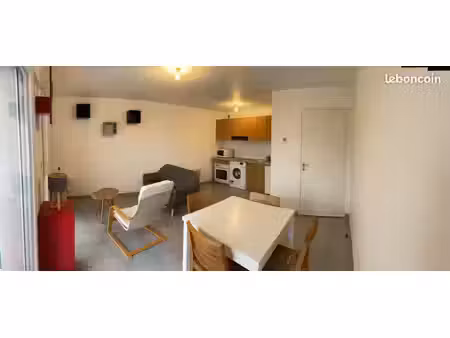appartement t2 meublé – sainte luce sur loire
