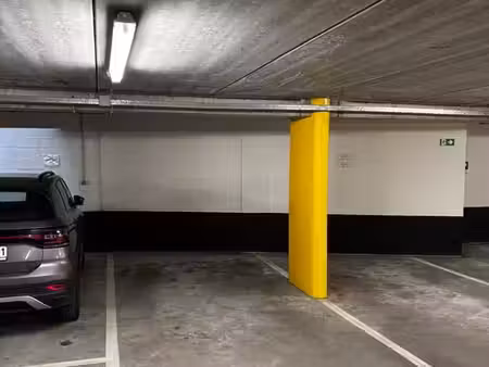 garage couvert – emplacement de choix – ixelles