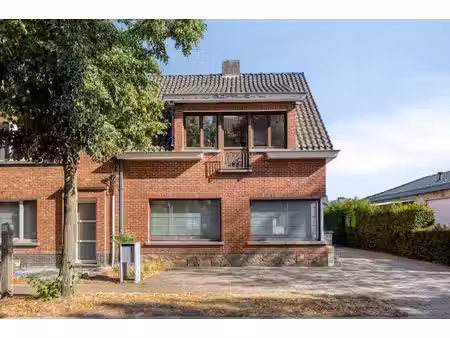 maximm met vestigingen in eeklo - wachtebeke en bassevelde