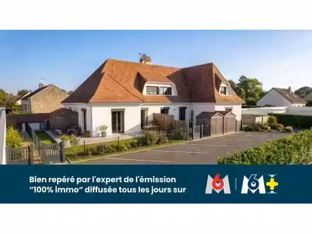maison en duplex-2 chambres-terrasse-2 places de stationnement-box