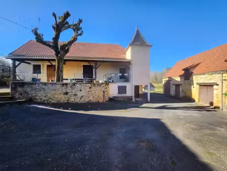 corps de ferme avec 2 hectares de terrain