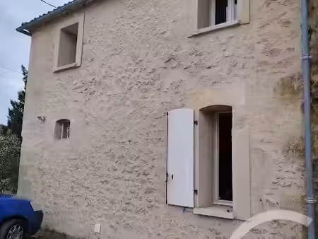 location maison 3 pièces 66 m² à preignac (33210)  770 €