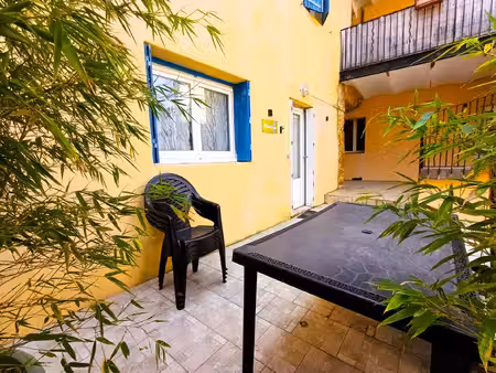appartement t2 et terrasse (bambou)  parking dans résidence fermée avec piscine  parc et..