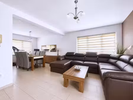appartement te huur in brecht met 3 slaapkamers