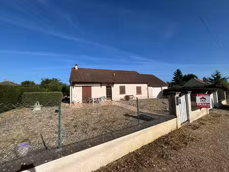 maison plein pied saint parize le chatel  80 m2