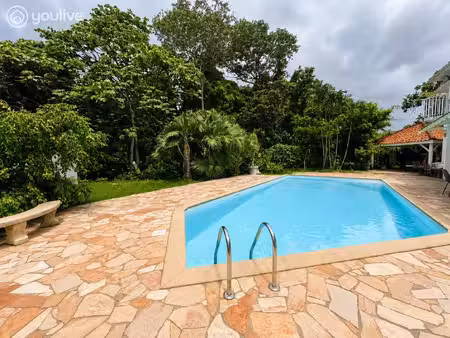 proche chu– villa+ bungalow 283 m²-piscine -jardin- fort-de-france