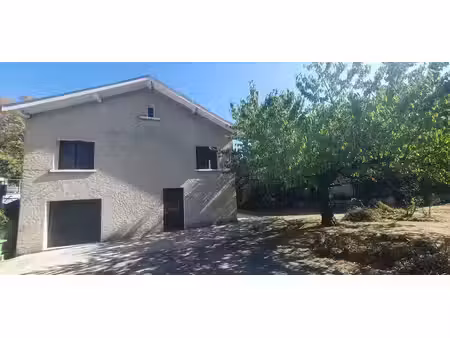location maison 4 pièces 83 m² à corenc (38700)