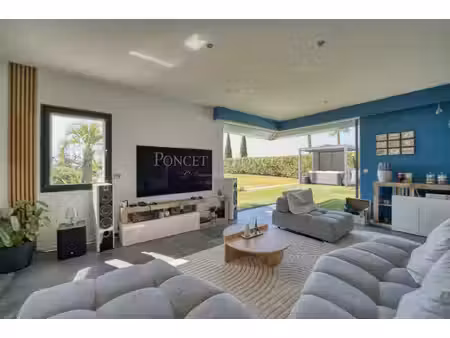 villa contemporaine avec accès golf