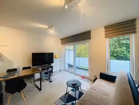 superbe studio avec terrasse et parking en plein cœur de lib