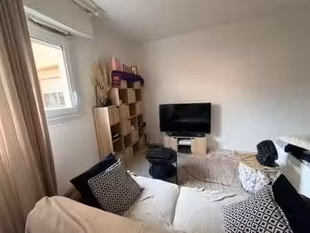 location appartement t1 à pau (64000) : à louer t1 / 33m² pau