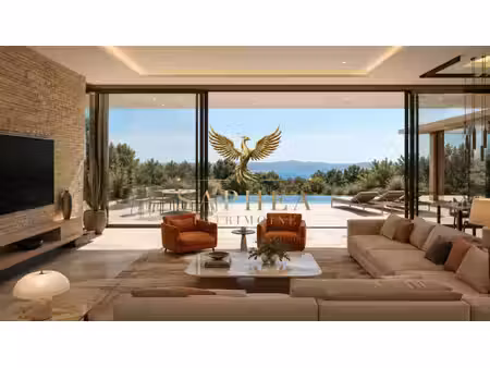 maison de luxe à vendre à carqueiranne