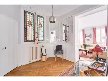 appartement de luxe à vendre dans le quartier clichy-trinité