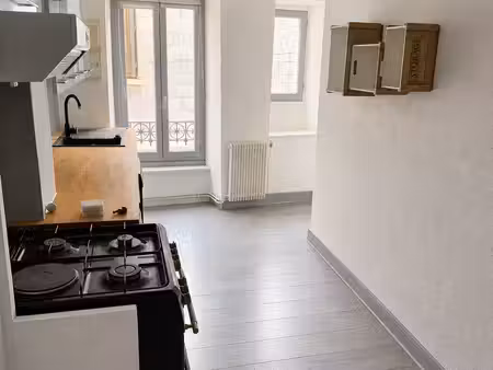 à louer – maison entièrement rénovée – saint-germain-lembron – 92 m²