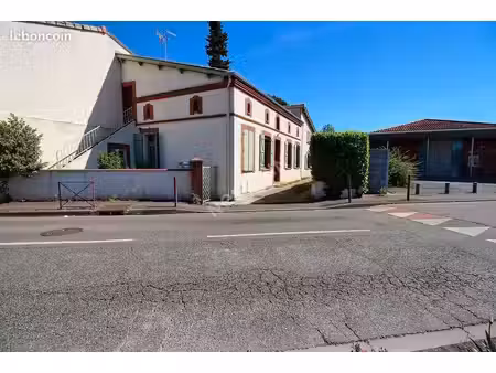 maison 5 pièces 205 m²
