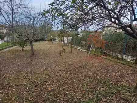 terrain constructible de 561 m² à deux pas de foix