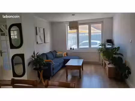 maison lumineuse 3 chambres et jardin