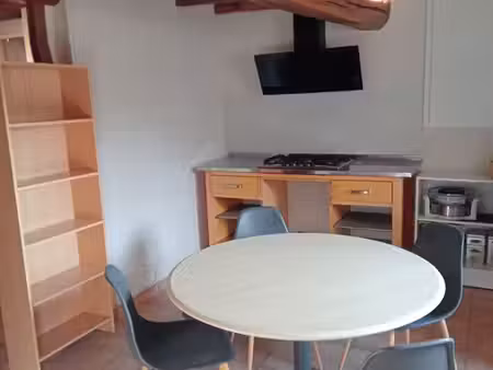 appartement meublé 50 m2 avec jardin en plein centre de beaupréau
