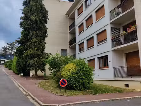 ? cave / espace de stockage sécurisé près de la gare de louveciennes - 21 m²