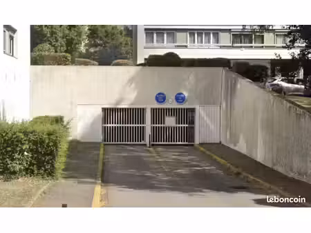 place de parking sécurisée à louer – île de nantes
