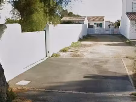 studio ile de ré a l'année 20m2 plein pied avec parking 1 voiture