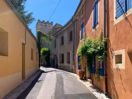 t2 49 m² en rdc avec entrée indépendante à pernes-les-fontaines