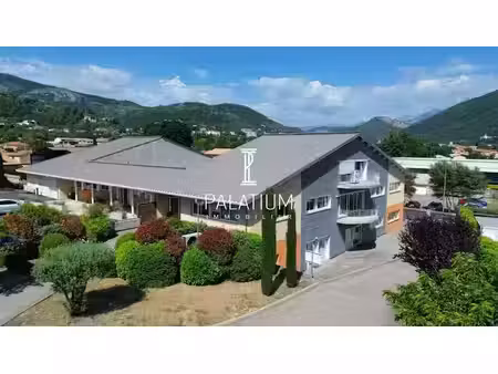 vente locaux professionnels 18 pièces 357 m² à digne-les-bains (04000)  650 000 €
