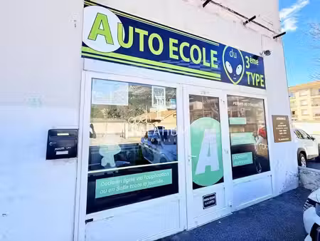 vente locaux professionnels 3 pièces 53 m² à sisteron (04200)  77 000 €