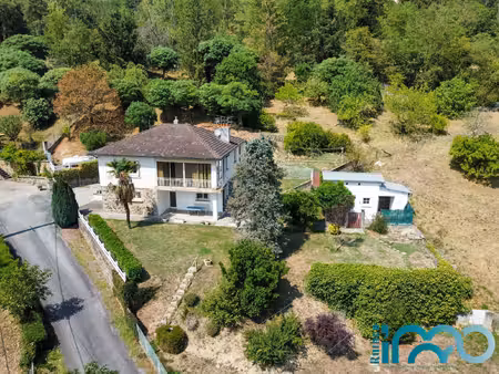 maison de type 5 sur 4.178 m² de terrain