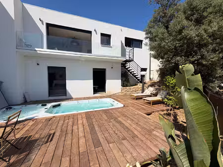 maison d'exception de 133.90m² sur les hauteurs de ceyreste